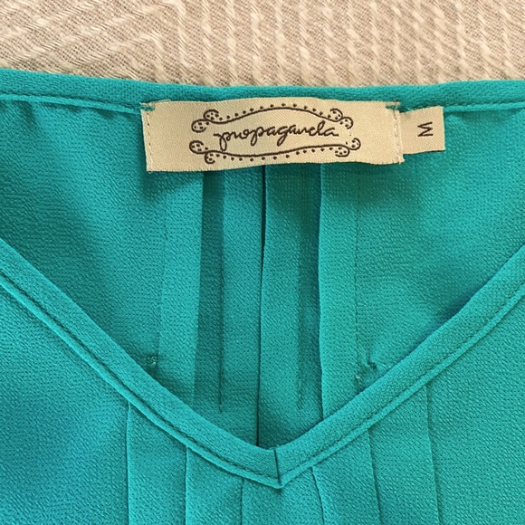 Turquoise flowy cami - Picture 4 of 9